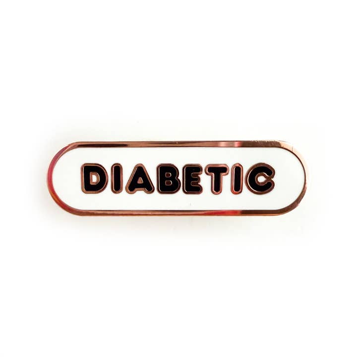 Kitty With A Cupcake – Großhandel Anstecker/Button – Diabetiker-Zugänglichkeitsplakette Emaille-Pin1