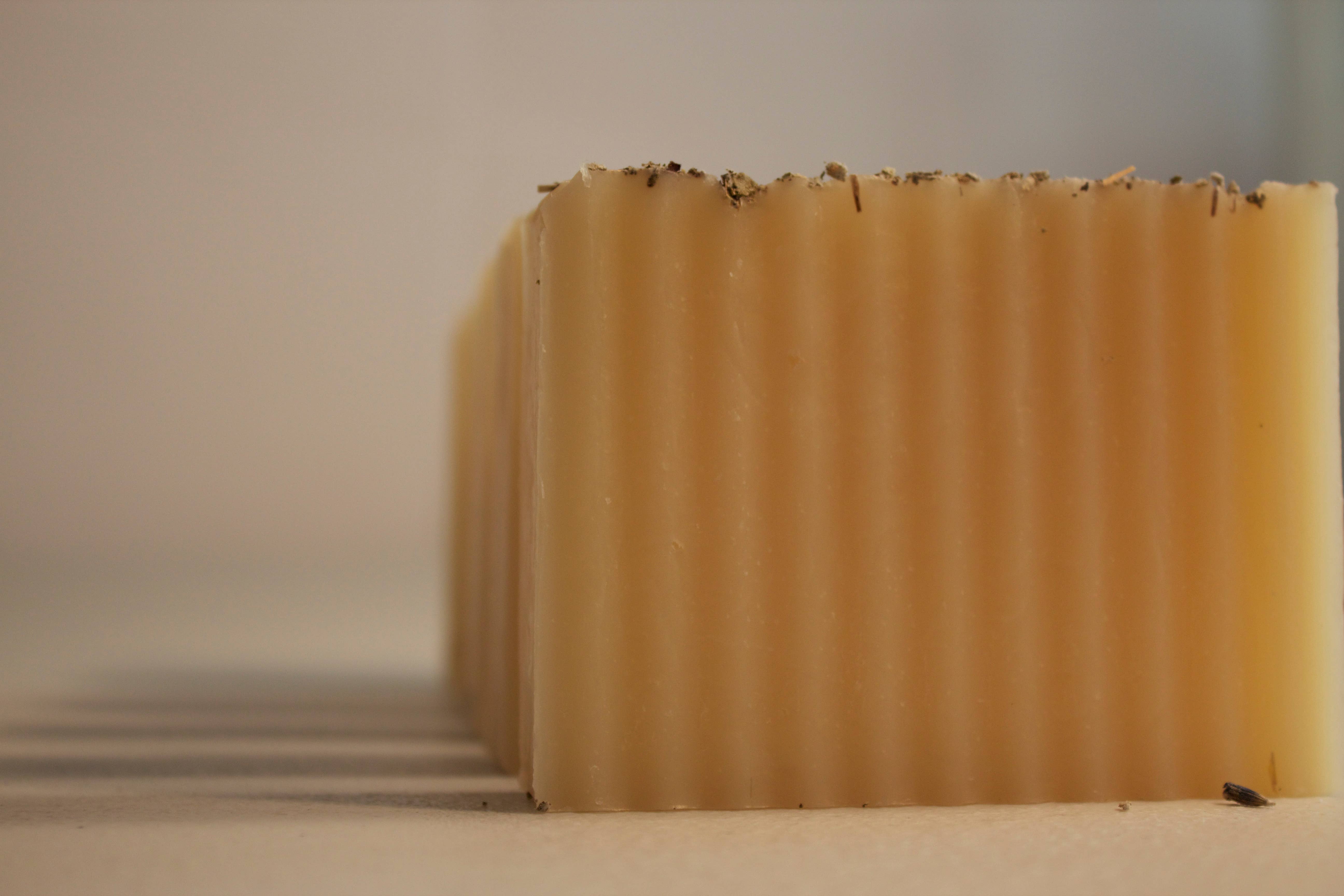 dkhandmade - Wholesale Bar Soap - LAVENDER & LEMONGRASS BAR SOAP / COLD PROCESS2