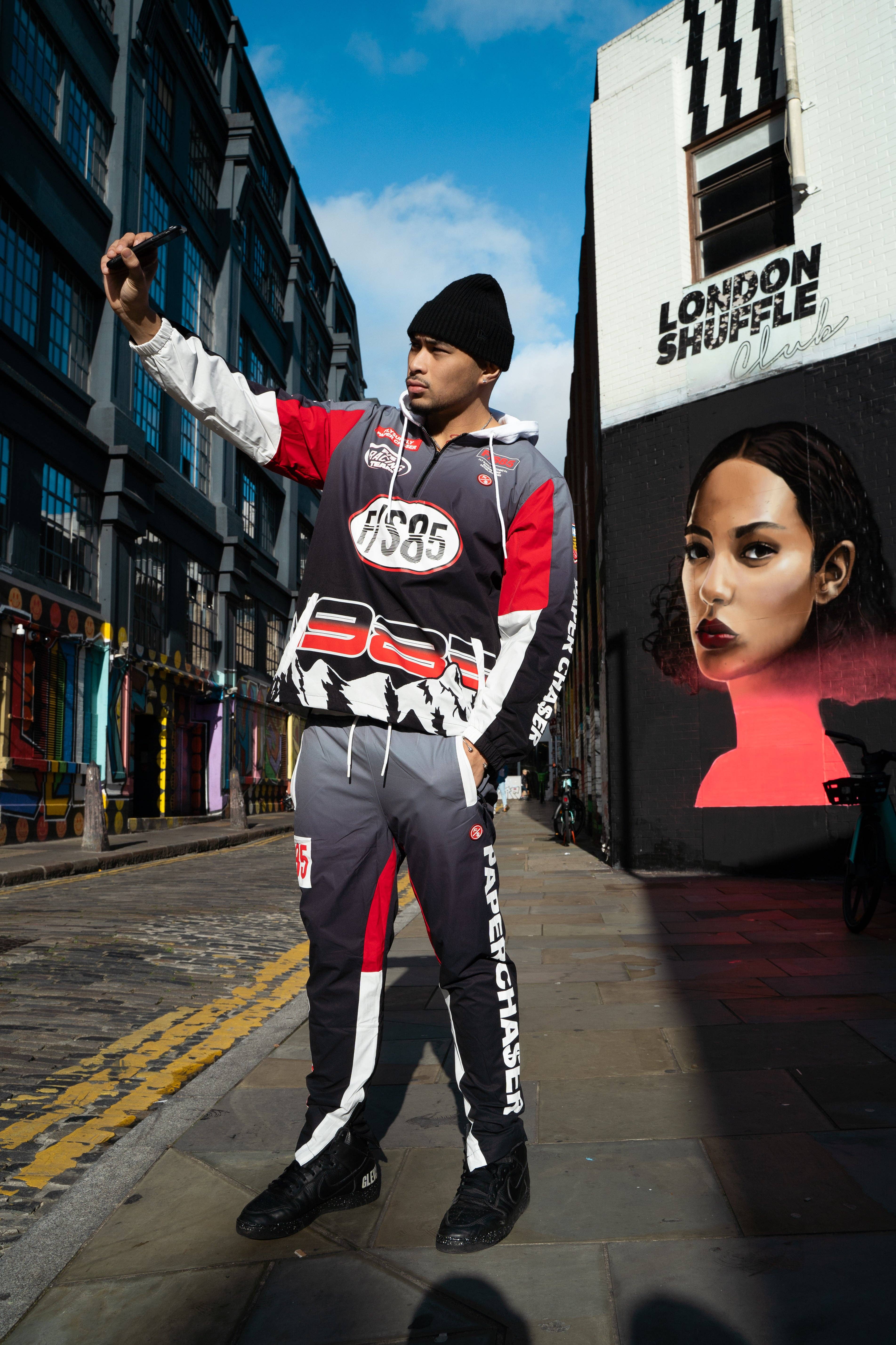 Black Paperchaser Windbreaker Pullover (Black) for wholesale on Faire24