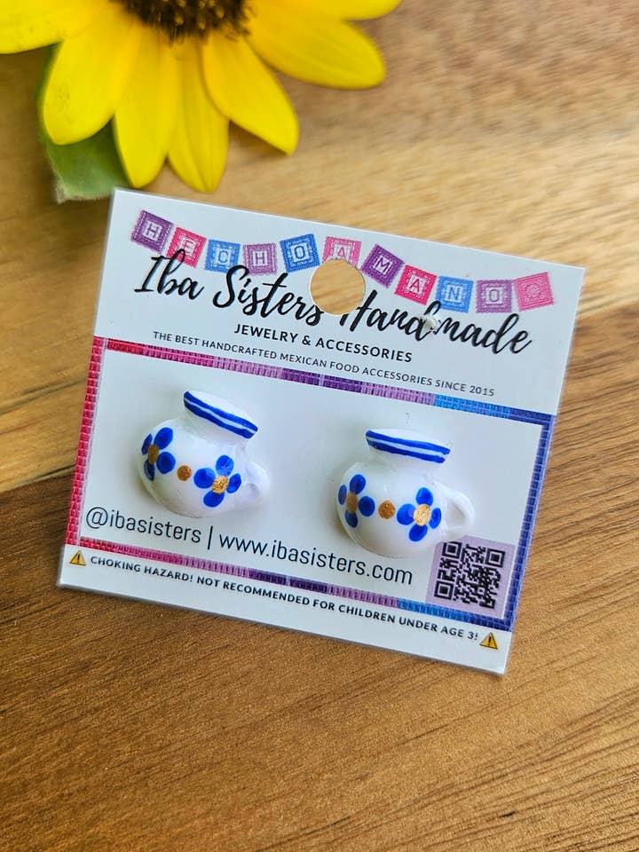 Boucles d'oreilles à tige inspirées du Jarrito mexicain pour la vente par Iba Sisters