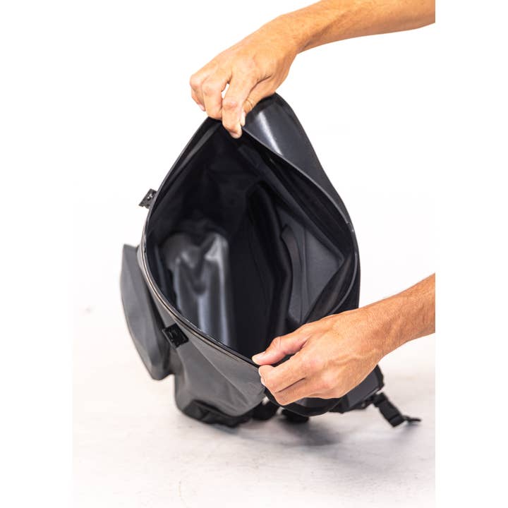 Dry Pocket â„¢ - Wholesale Beach Bag - 25-Liter, Auto-Sealing, Waterproof, Floating, Scent Proof Dry Bag3