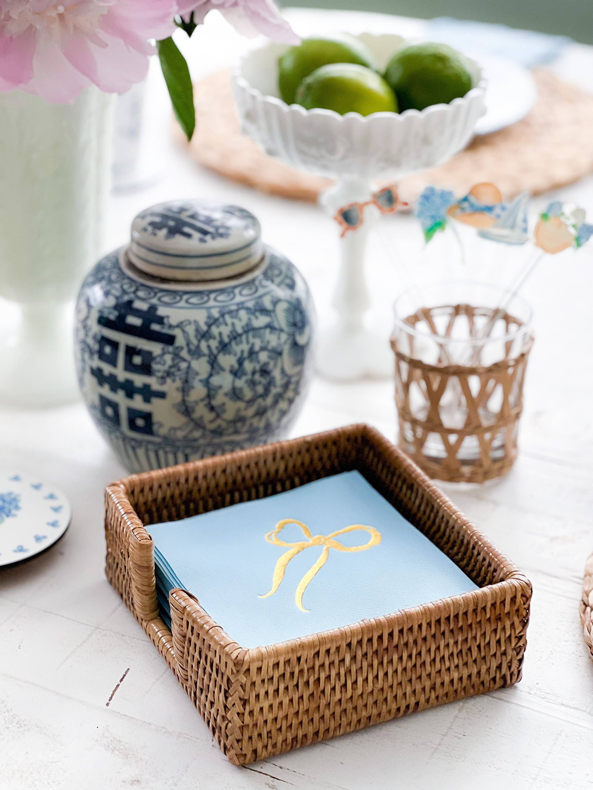 Simply Jessica Marie - Wholesale Wegwerpservet - Blue Bow luxe cocktailservetten in goudfolie, set van 203