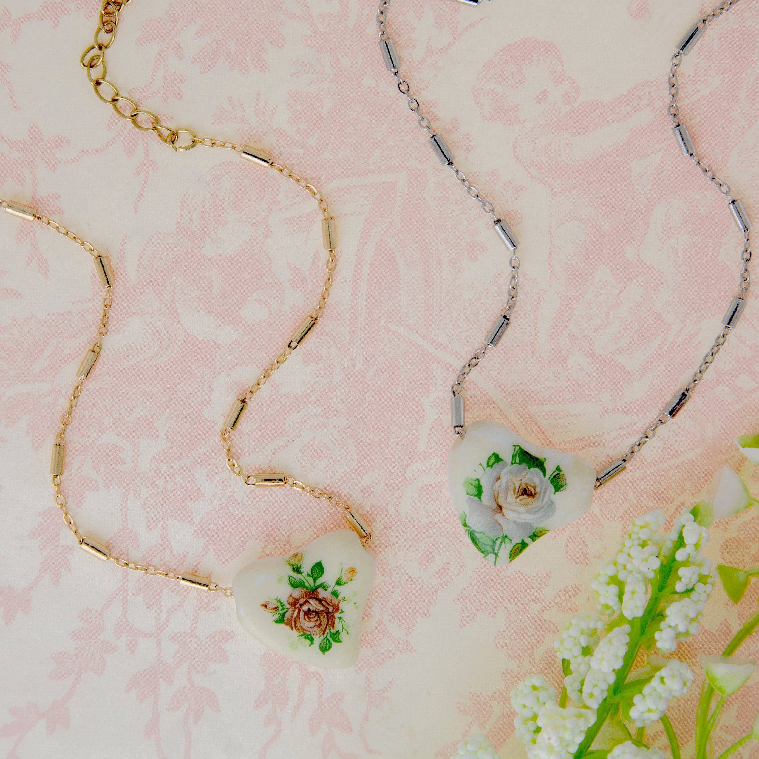 1928 Jewelry - Wholesale Pendant/Charm Necklace - 1928 Jewelry 85' Porcelain Heart & Rose Pendant Necklace 15" + 3" Extension3