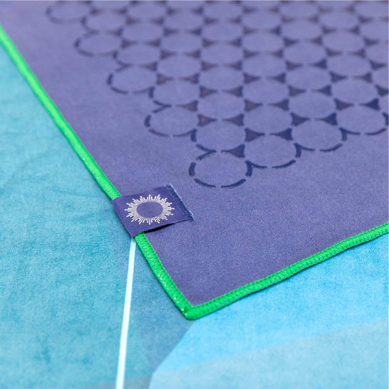 Divasya - Wholesale Yoga Towel - Yoga Towel Set | 1 Yoga Towel with Silicone Honeycomb Structure & 1 Face Towel | in 6 Colors36