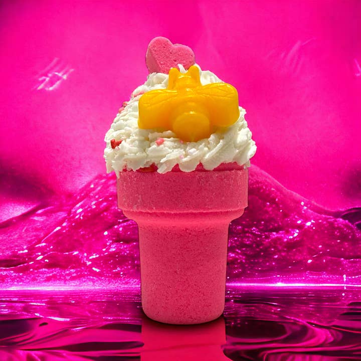 Calla Lily Cosmetics - Wholesale Bath bomb/fizz - Ice Cream Bath Bomb - Pink2