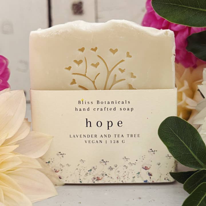 Hope - Sapone spremuto a freddo alla lavanda e tea tree per la vendita all'ingrosso da parte di Bliss Botanicals