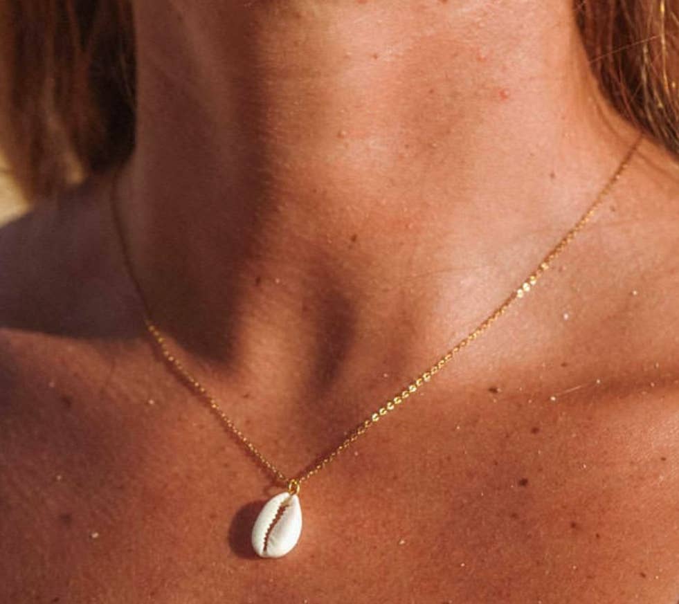 The Coconut Collective - Wholesale Pendant/Charm Necklace - Natural Cowrie Gold Necklace