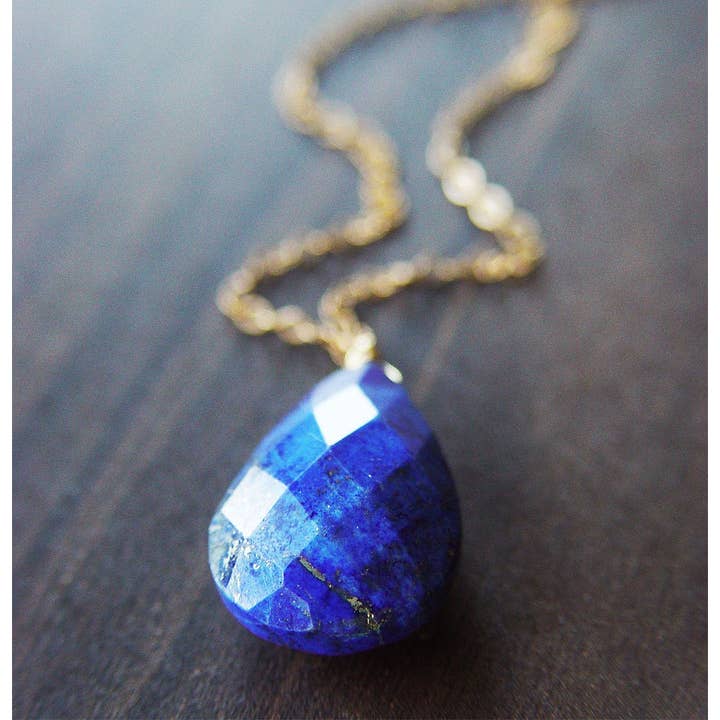 Friedasophie - Venta al por mayor Collares con colgantes/abalorios - Collar en forma de lágrima de oro lapislázuli azul marino2