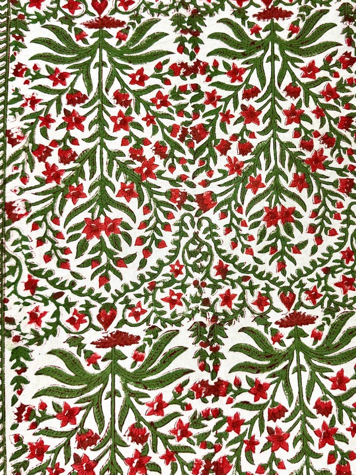 Green and red print tablecloth for wholesale by Don Lino