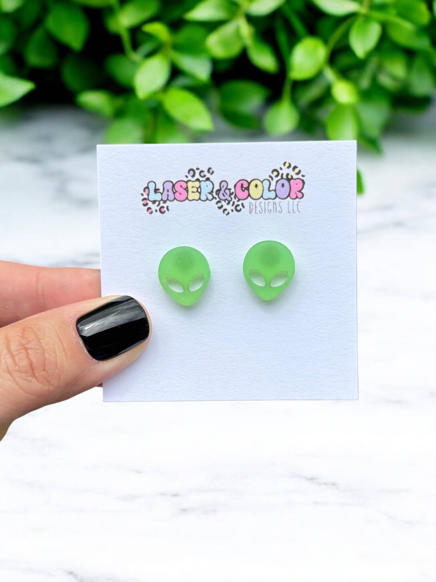 Laser & Color Designs LLC - Vente Clous d'oreille - Boucles d'oreilles extraterrestres, boucles d'oreilles d'Halloween, brillent dans le noir0