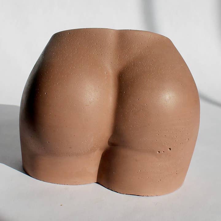 Concrete Booty Vase in Brown for wholesale by House of Ivy