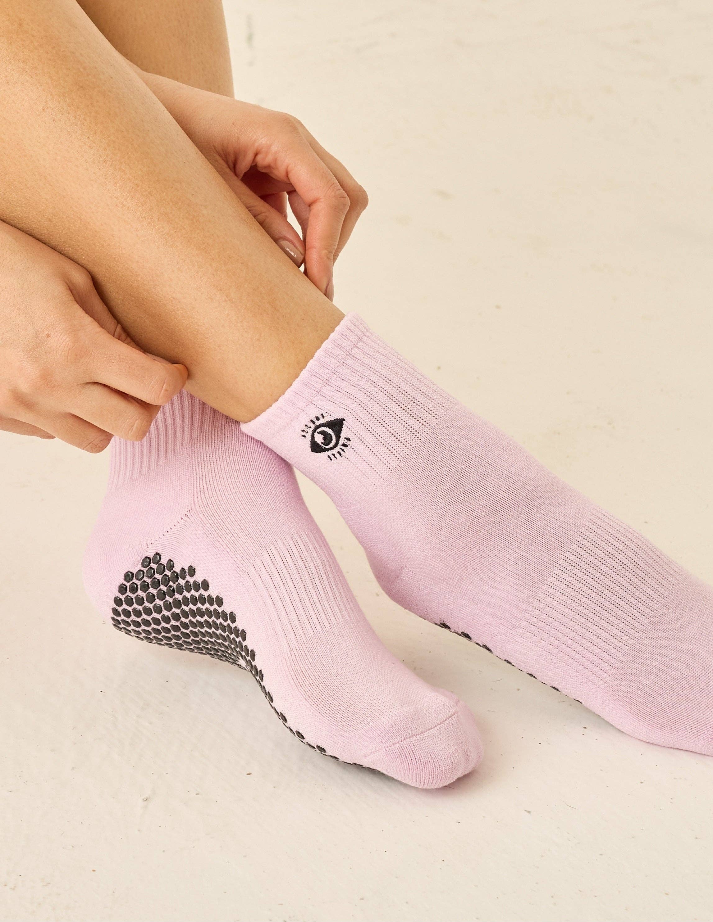 LUCKY HONEY - Wholesale Socks - Women's - The Harlow Grip Sock30