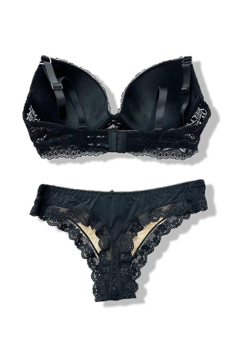 Belle Com'Elle - Vendita all'ingrosso Completino intimo - Donna - Set Reggiseno con Ferretto e Imbottitura + Perizoma in Pizzo C/AZ17026C17