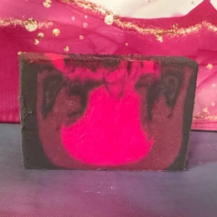 Liefde hangt in de lucht Zeep 113g voor wholesale door Squeaky Clean Luxurious Soaps