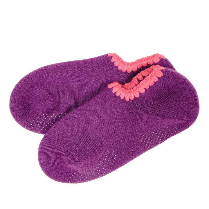 CHERRYSTONE - Wholesale Sock Slippers - Women's - Handcrafted Wool Slipper Socks | Grips | Classic Colors | M