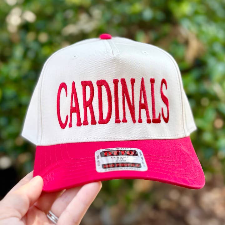 CARDINALS Geborduurde Pet voor wholesale door Southern N Savvy