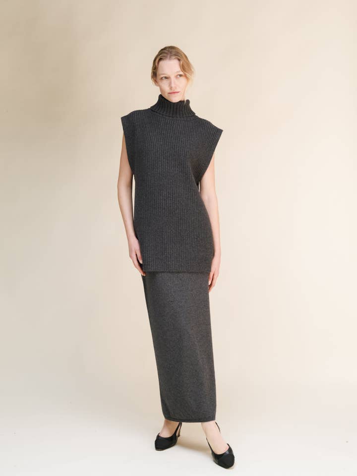 Cashmere Mix Sleeveless Turtle Neck Tunic for wholesale by Lèmme