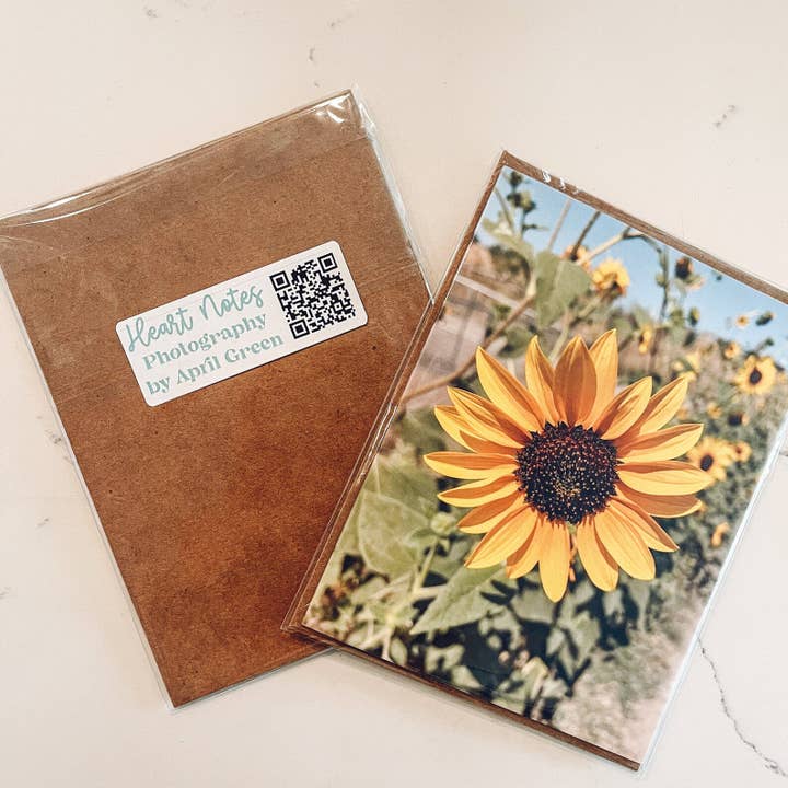 Tarjeta de felicitación individual de fotografía de campo de girasol para venta al por mayor de Maddie Green Designs