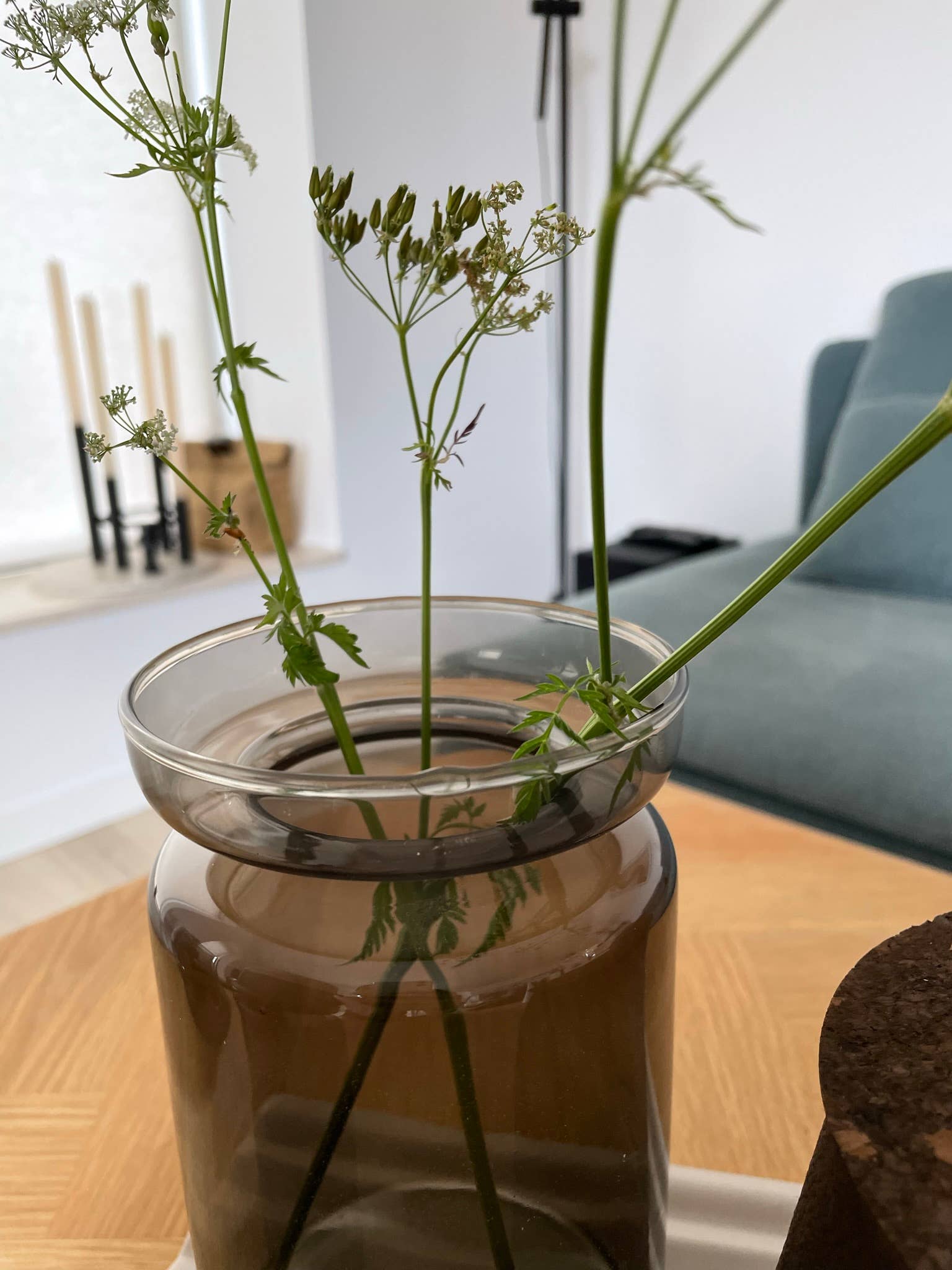 Lübech Living - Venta al por mayor Floreros - Valencia Duo, florero y portavelas en cristal reciclado, color café3