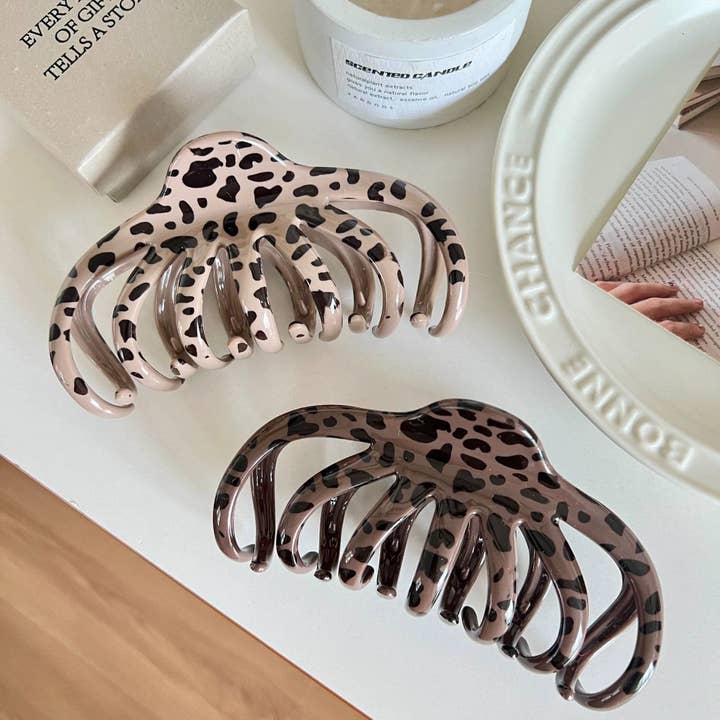 Premium Large Leopard Print Hair Claw Clip | High-End Fall S for wholesale by Otterware