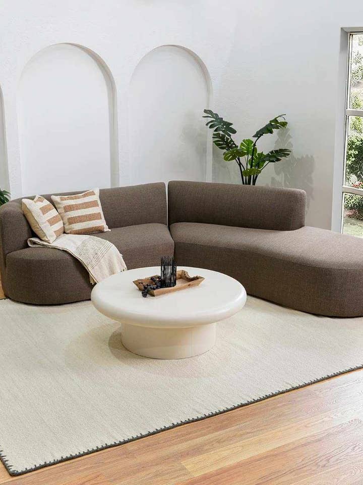 Tapis de zone en laine tissé à la main Ayumu Off White pour la vente par Eastern Woven