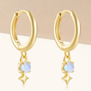 Delikate Opal Stjerne Dingle Øreringe i 925 Sterlingsølv for engroshandel hos Perimade & Co. LLC