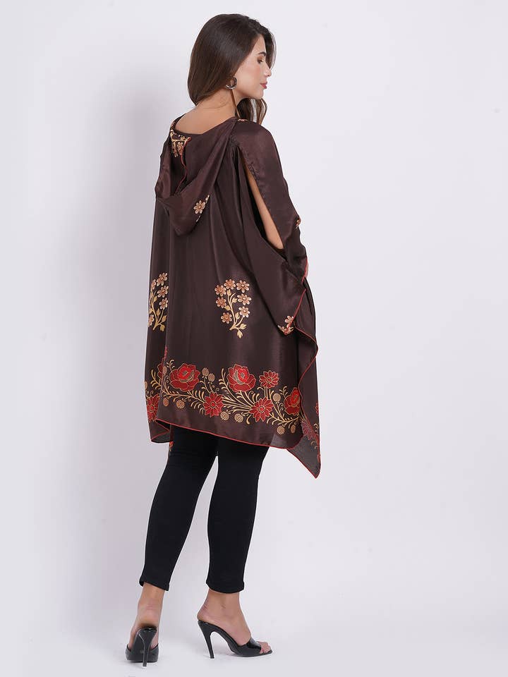 Wevez - Wholesale Tops Set - Women's - Women Designer Poncho With Hood Assorted lot V neck Mix Lot8