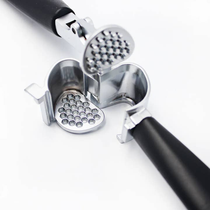 Gusto Inc - Wholesale Kitchen Tool/Gadget - The EZEE Garlic Press W/ Honeycomb Press Technology4