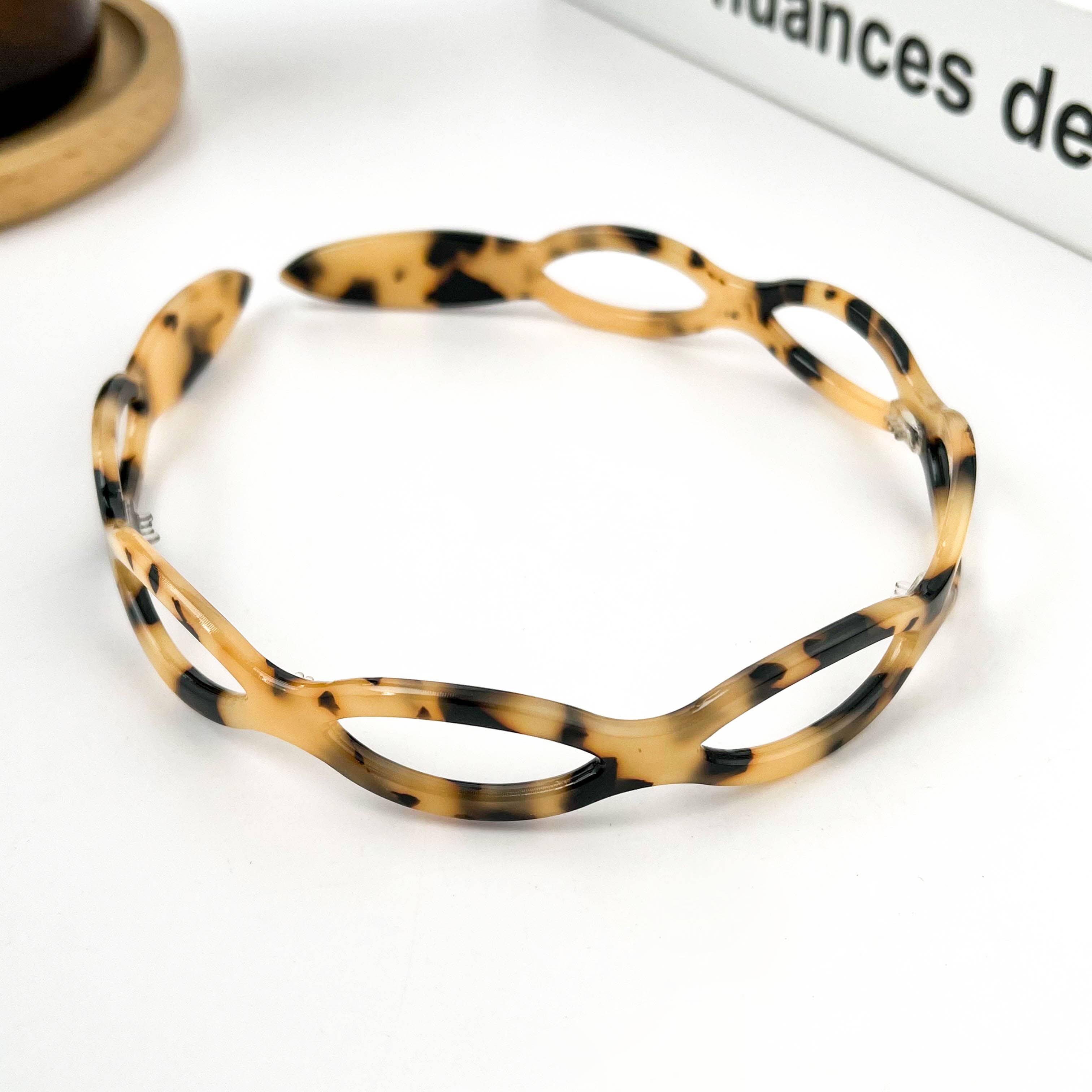 TheDivaSoap - Wholesale Fashion Headband - Women's - Round Hollow Chain Design Acetate Headband3
