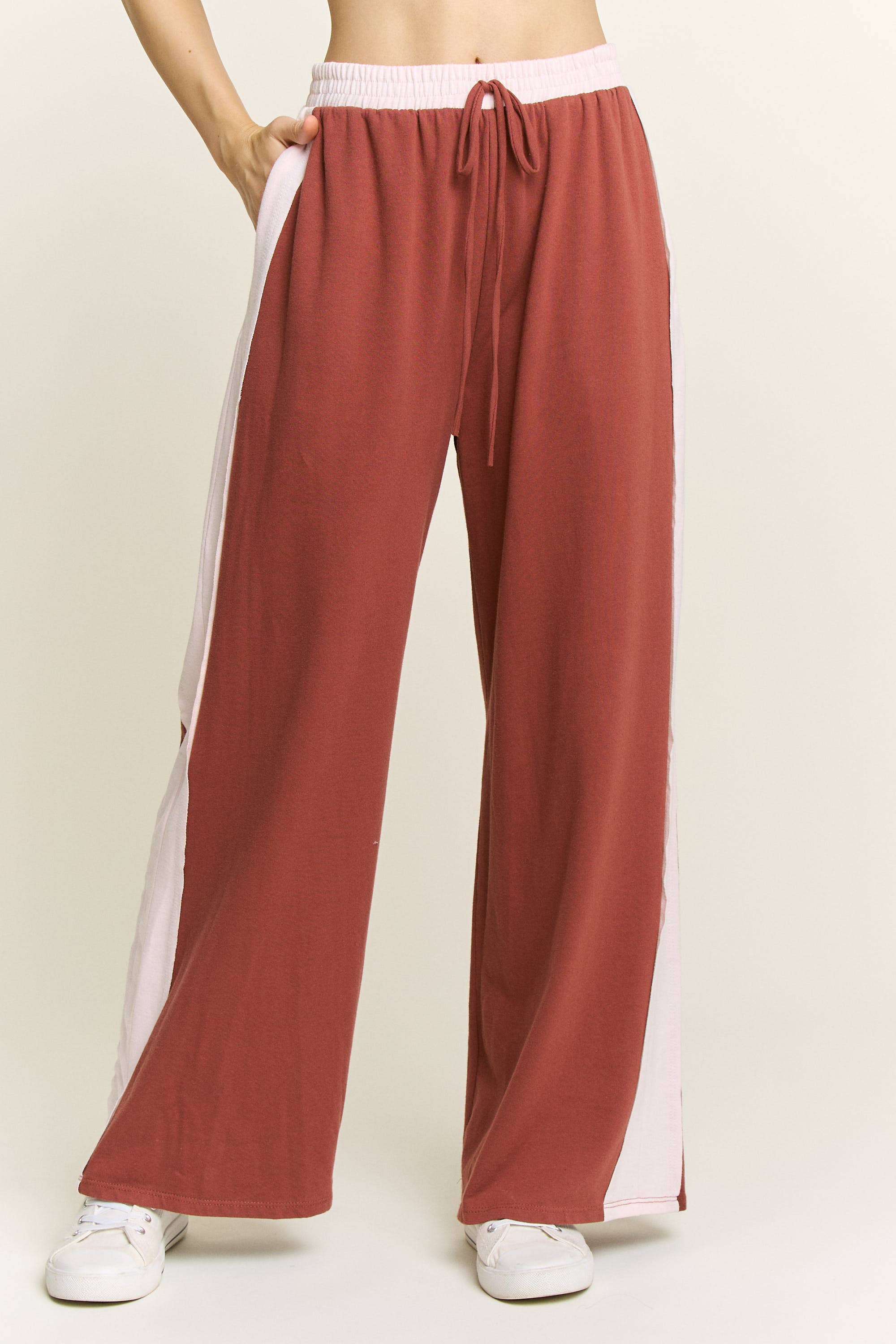 J.Her – Großhandel Lounge-Trainingshose/-Jogginghose – Damen – Gewaschene Kontrast-Seiten-Frühlings-Lounge-Hose HP63754