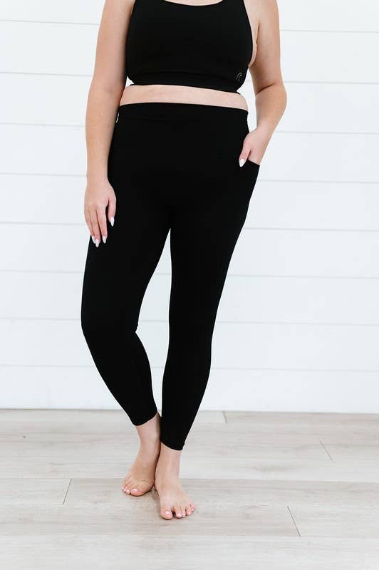 Black Athletic Leggings for wholesale on Faire4