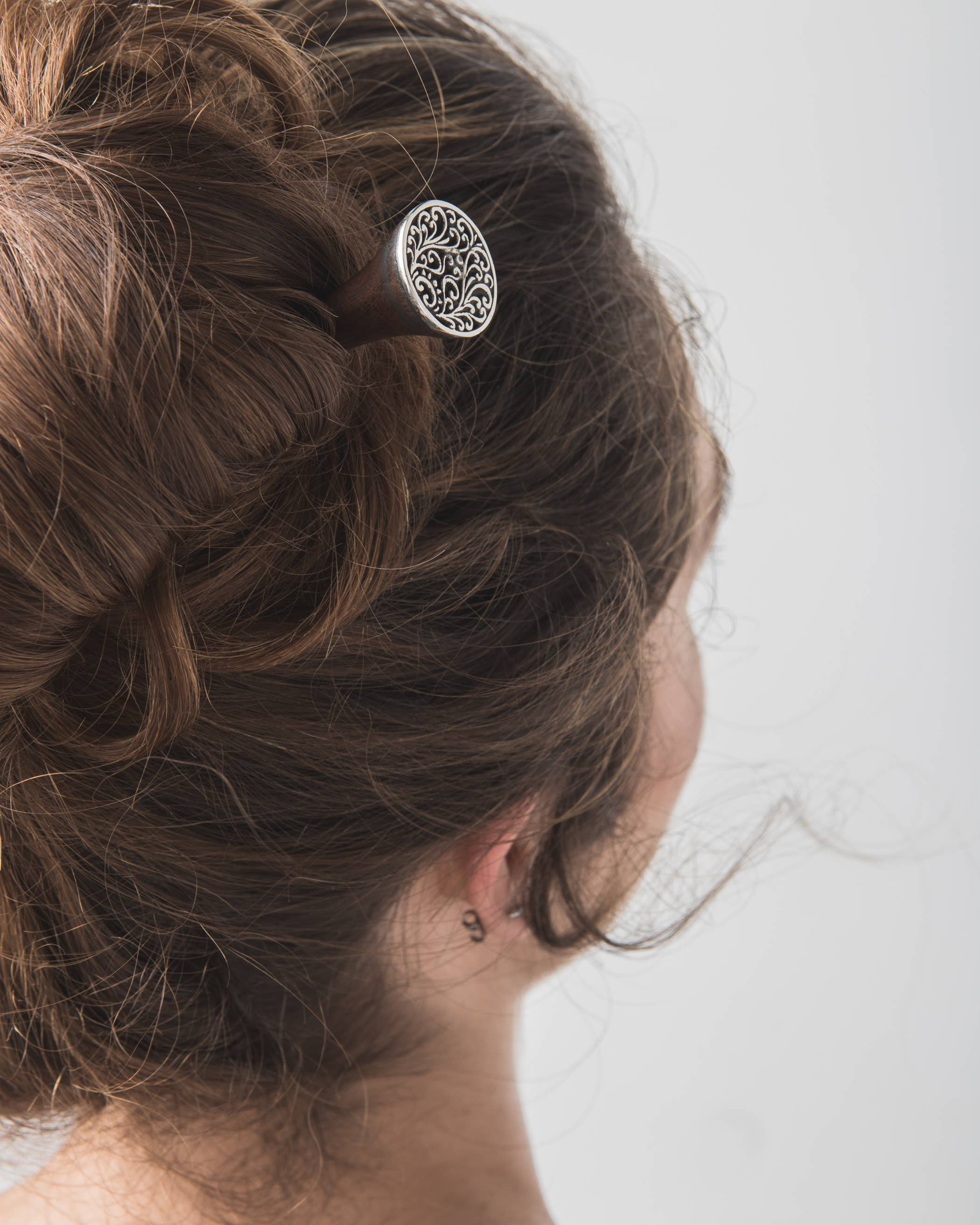 Palospelos - Vendita all'ingrosso Utensile/attrezzo da cucina - Spiedino artigianale Marrakesh in legno riciclato Sono con decorazione in alpacca2