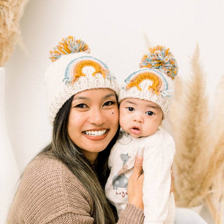 Huggalugs - Vente Bonnet – enfant - Bonnet en tricot arc-en-ciel bleu sarcelle pour bébés et enfants - SOLDES1