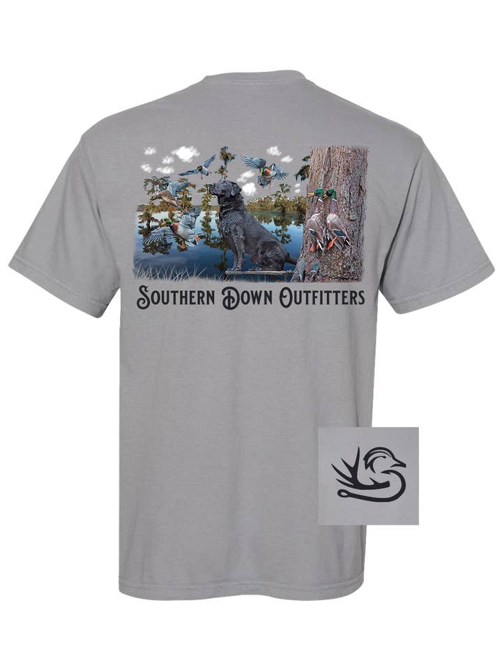 T-shirt Jeunesse Black Lab Swamp pour la vente par Southern Down Outfitters