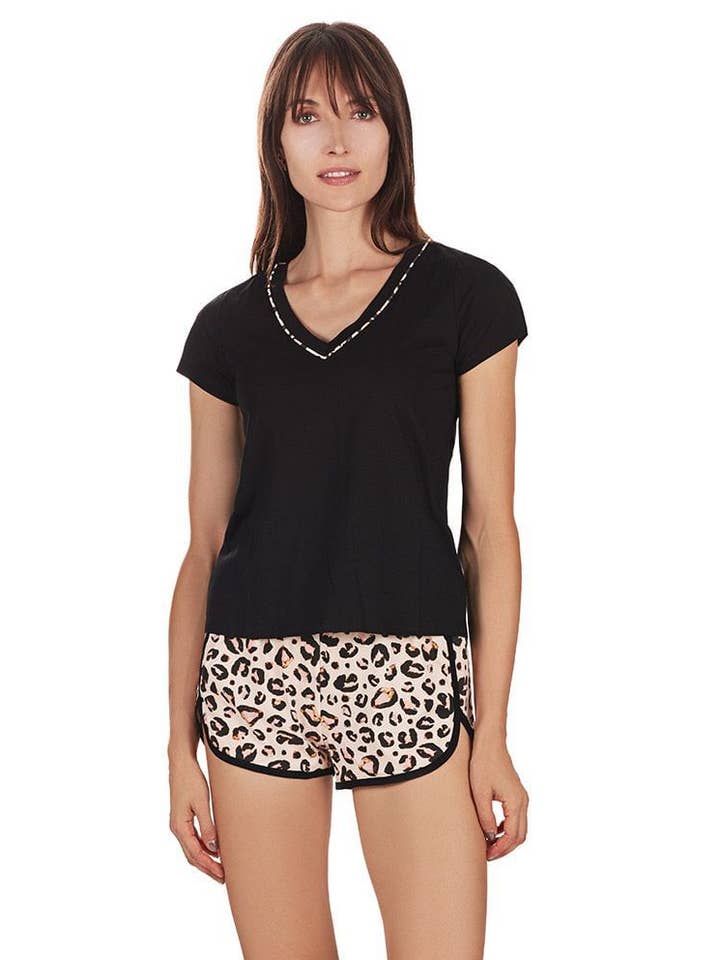 Pigiama corto con scollo a V leopardato per la vendita all'ingrosso da parte di Infinity Classics International Inc.