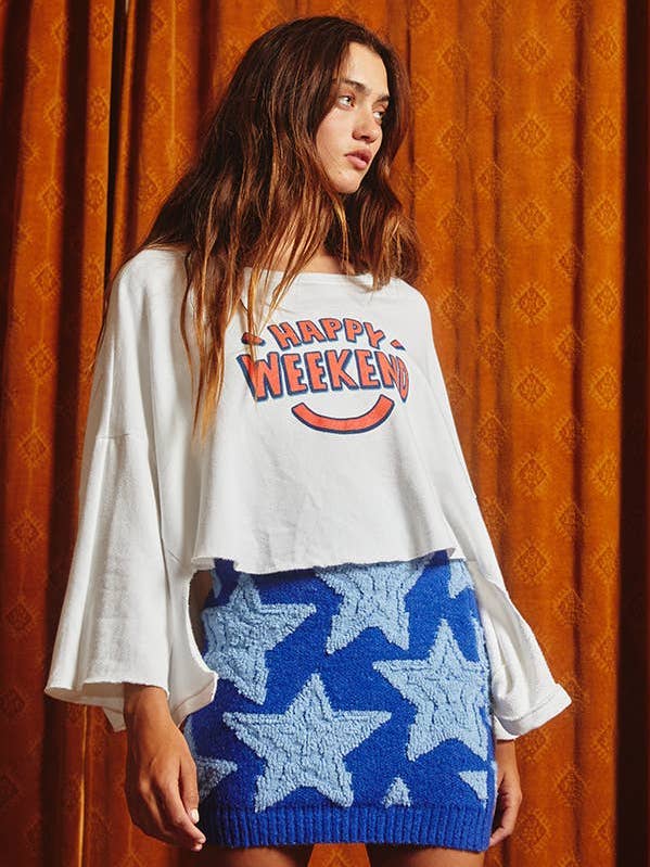 T1492B OUTLET SALE Grafik-Cropped-Top mit Hi-Low-Saum für den Großhandel von BUCKETLIST OUTLET