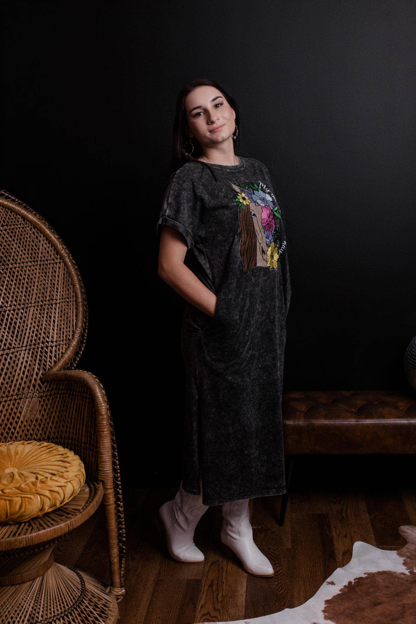 Träkol MK417 Hästterapi Broderad Syra Tvättad Klänning för wholesale på Faire3