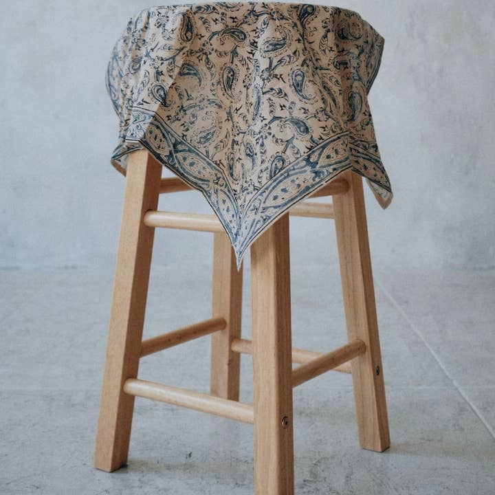 White Lotus Fashions - Vendita all'ingrosso Bandana - Donna - Bandana in Cotone Kalamkari - Paisley Blu (KK1412)5