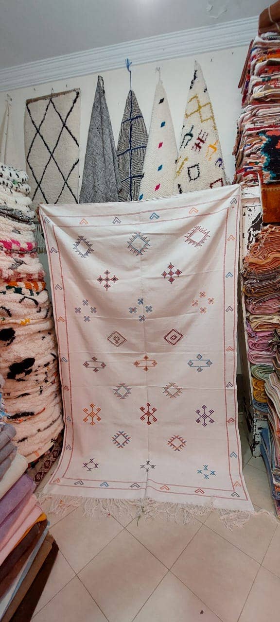 Maroccarpets Poufs and pillows wholesale +31648976894 – wholesale Area rug – New HANDMADE MOROCCAN Cactus Silk Rug14