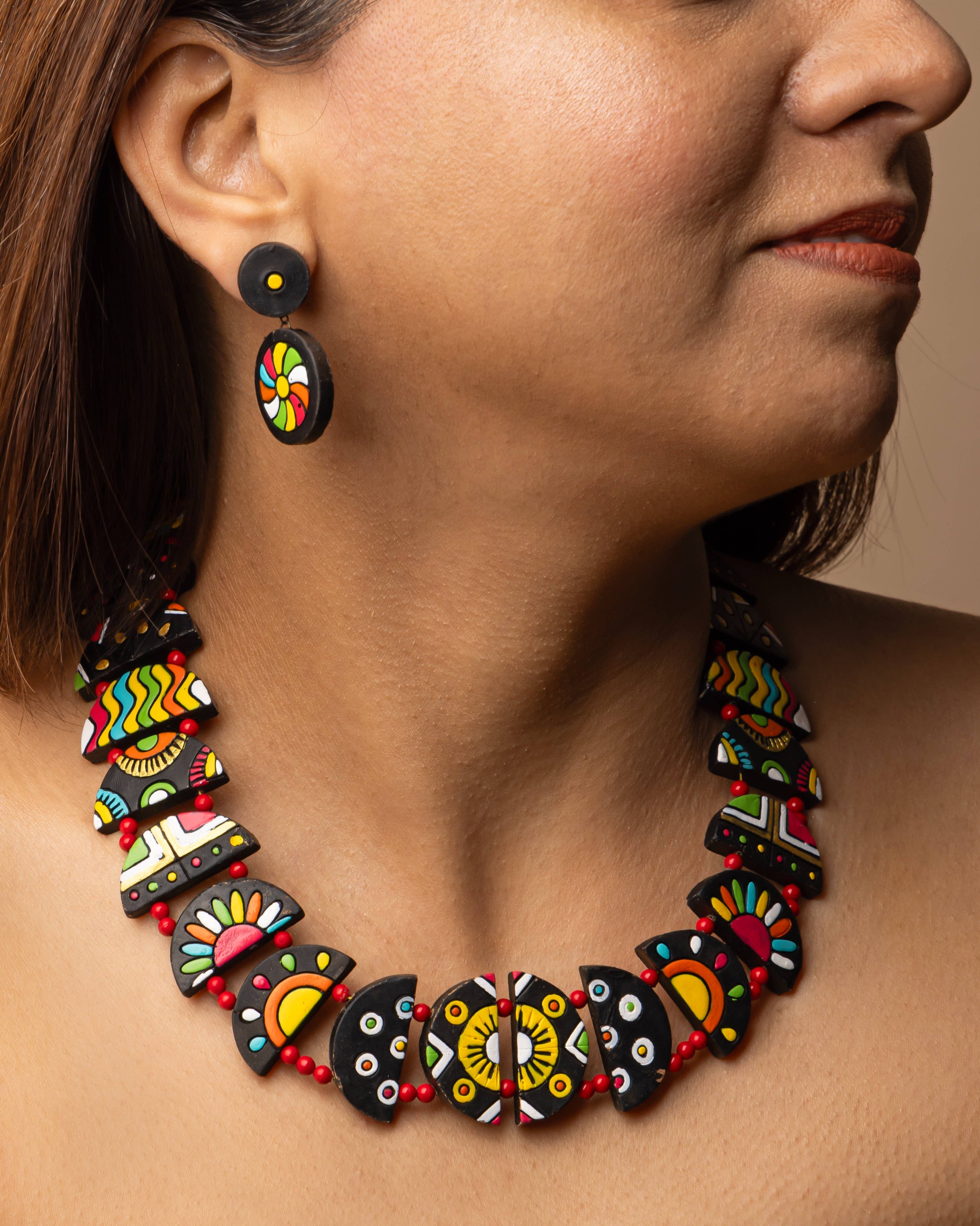 House of Kraft Jewelry & Accessories – wholesale Jewellery set – Celestial Jewelry Set | Clay Jewelry | Half Moon Jewelry6