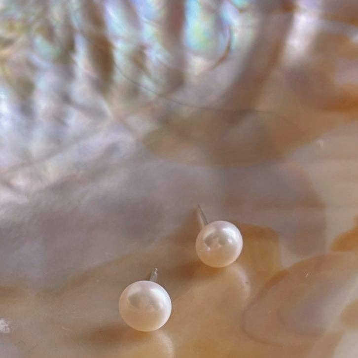 Revelari - Wholesale Stud/Post Earrings - Classic White Pearl Stud Earrings2