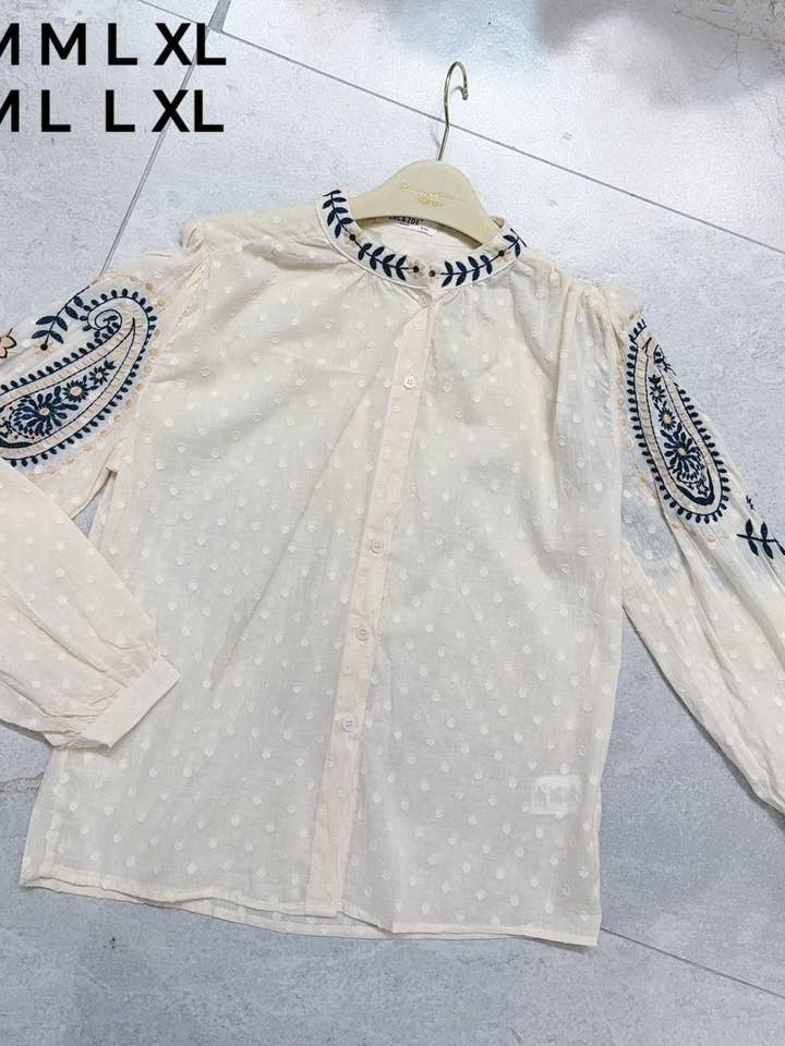 LONG SLEEVE BLOUSE WITH MAO COLLAR AND EMBROIDERED DETAILS for wholesale by SWEET MAGIC MODA Y COMPLEMENTOS
