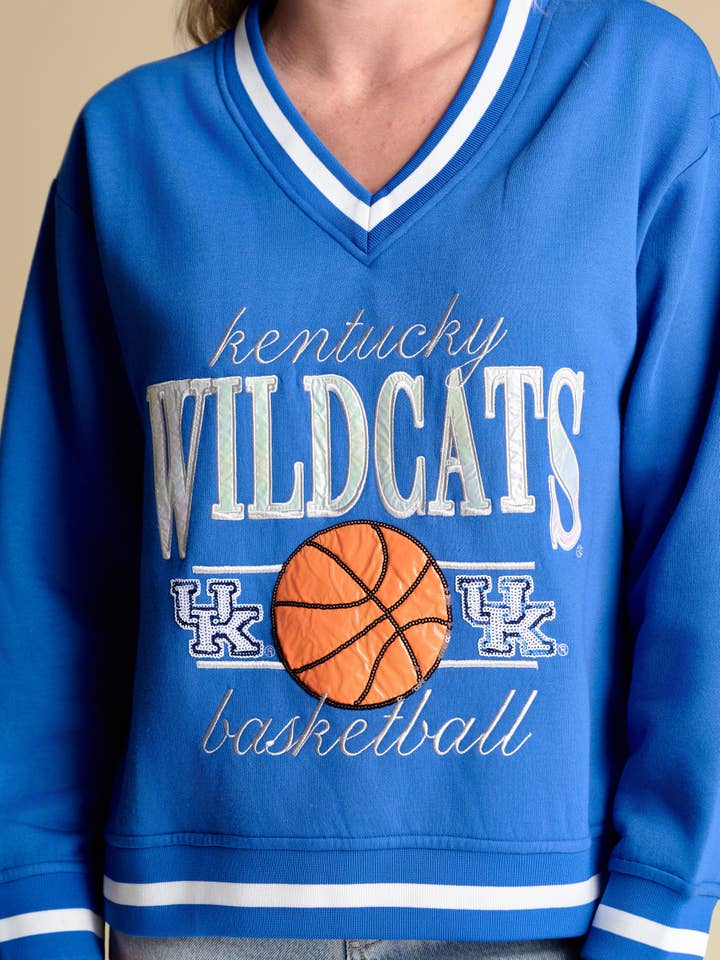 Stewart Simmons - Wholesale Sweatshirt – Women's - The Courtside V-Neck Pullover | Kentucky1