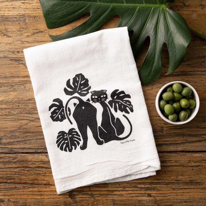 Black Cat Tea Towel – Cute Gift for Cat Lovers for wholesale by Two Little Fruits