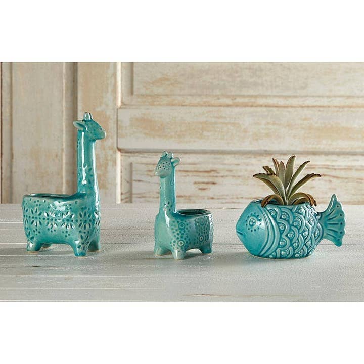 Angle - Wholesale Plant Pot - Lake Blue Giraffe Planter Lrg