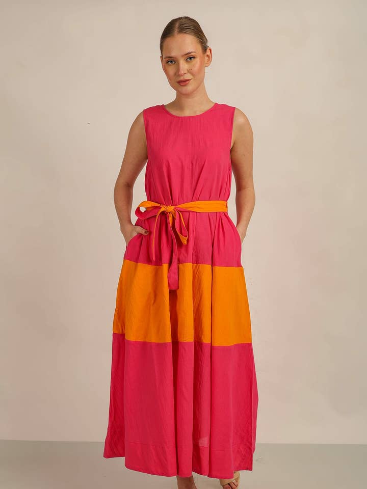 Anannasa Lifestyle – Engroshandel Kjole - Dame – SAMMY FLARE KJOLE med BÆLTE - PINK/ORG FORET0