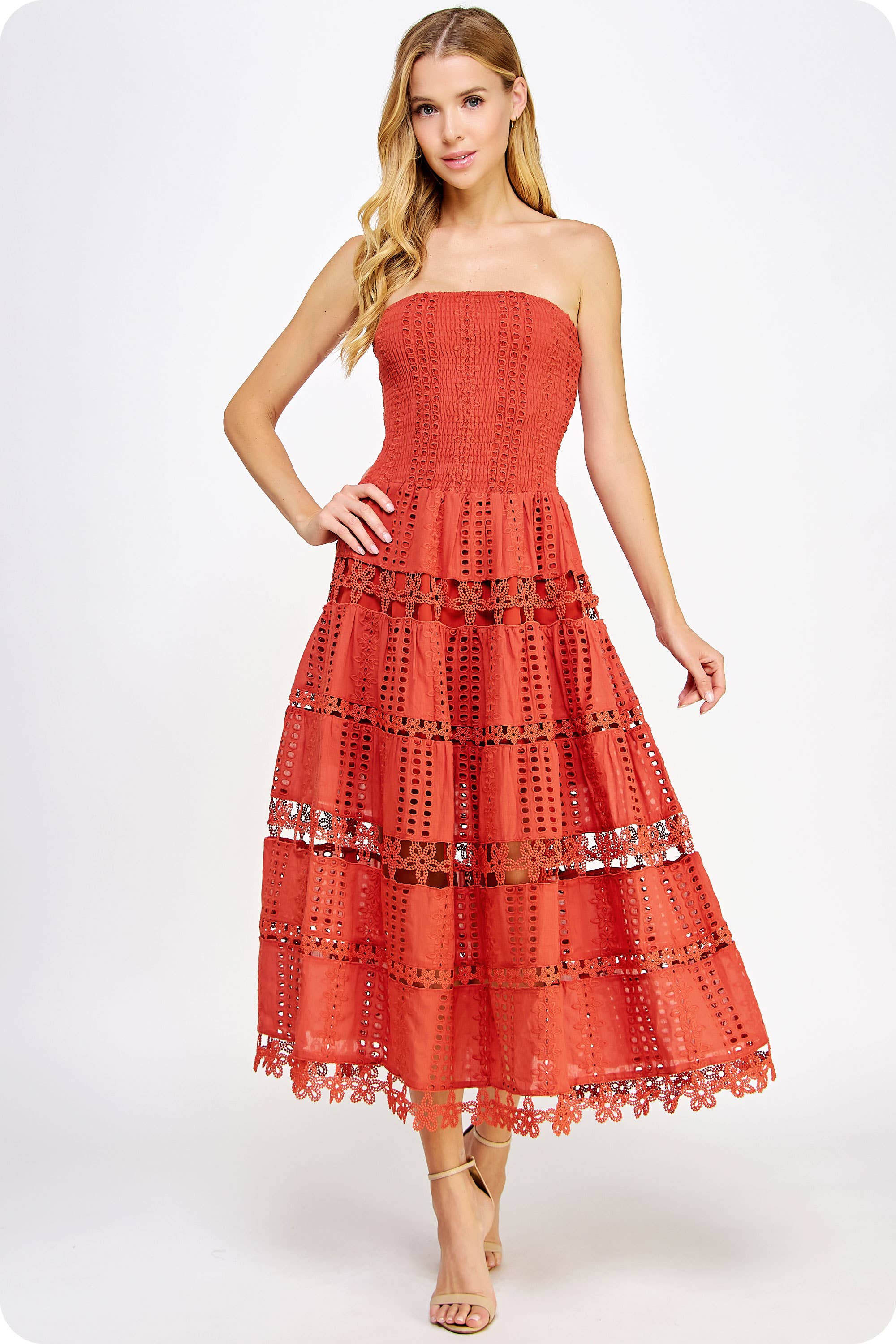 Strut & Bolt - Wholesale Jurk - Dames - Kanten kokerjurk met oogjes3