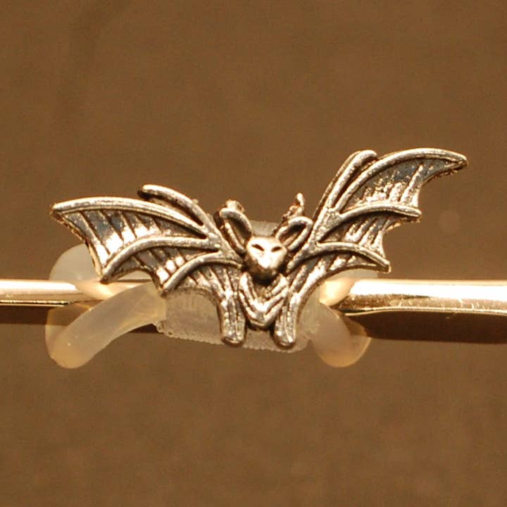 Bat-Anhänger für den Großhandel von Www.eyeglasssesdecorations.com