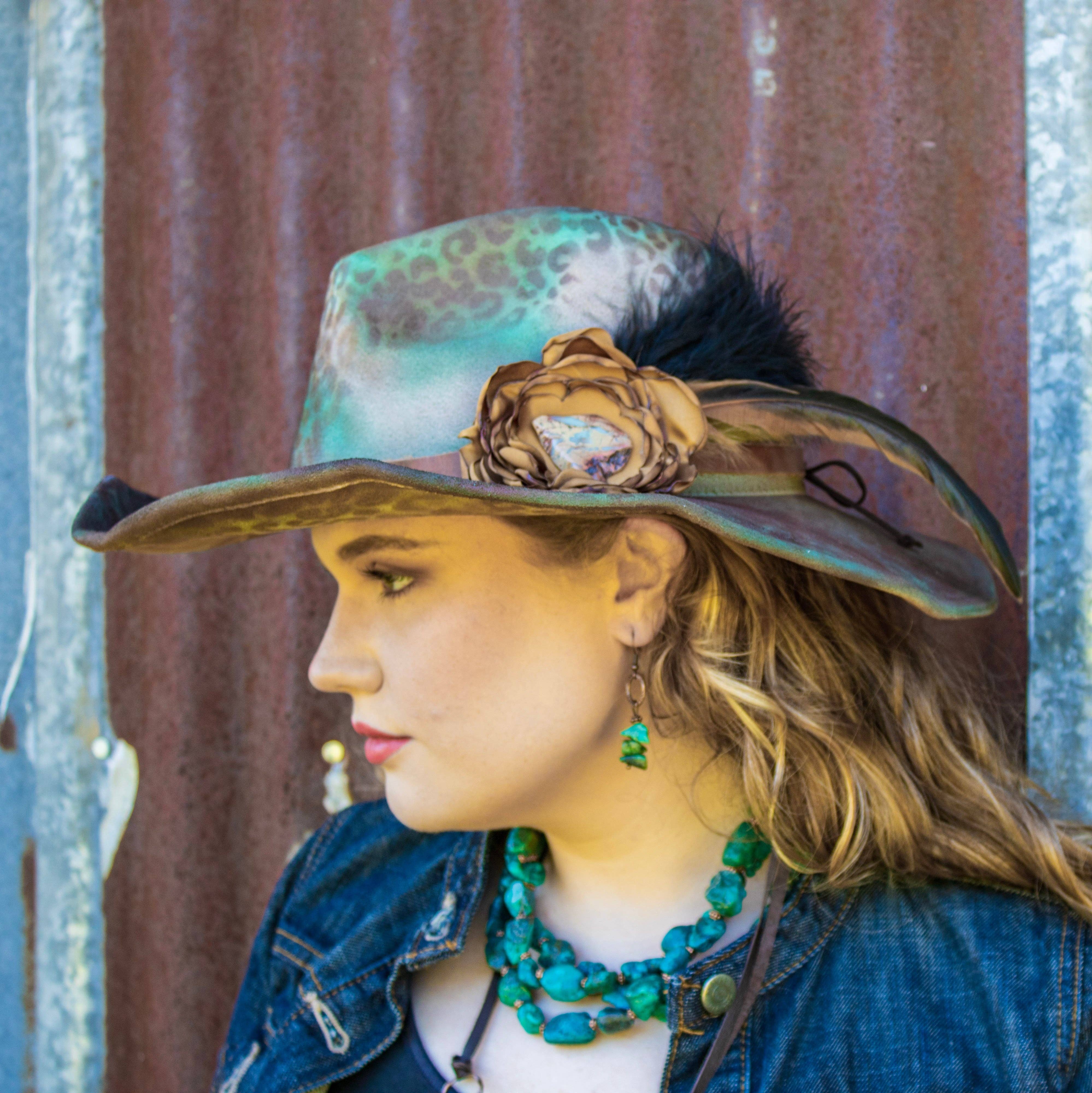 The Jewelry Junkie - Vente Collier de perles - Collier large à triple rangée en turquoise naturelle et cuivre 252y3