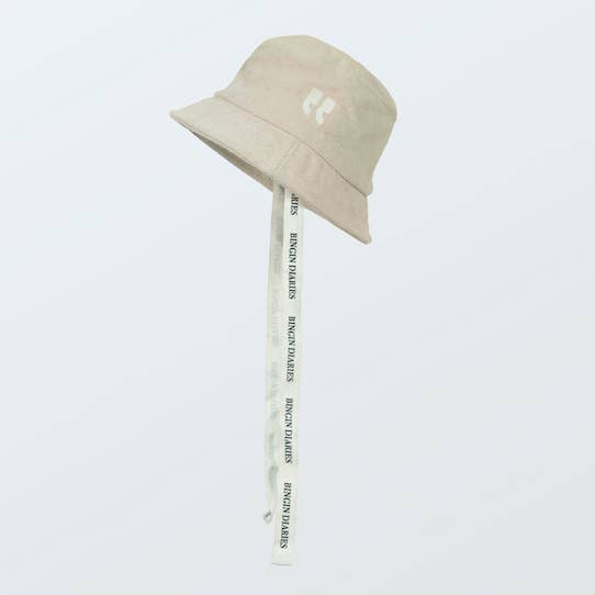 LOW TIDE · BOB HAT pour la vente par Bingin Diaries